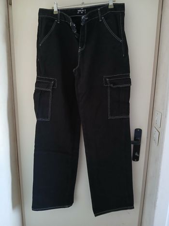 Pantalon cargo matière jean noir Taille 38