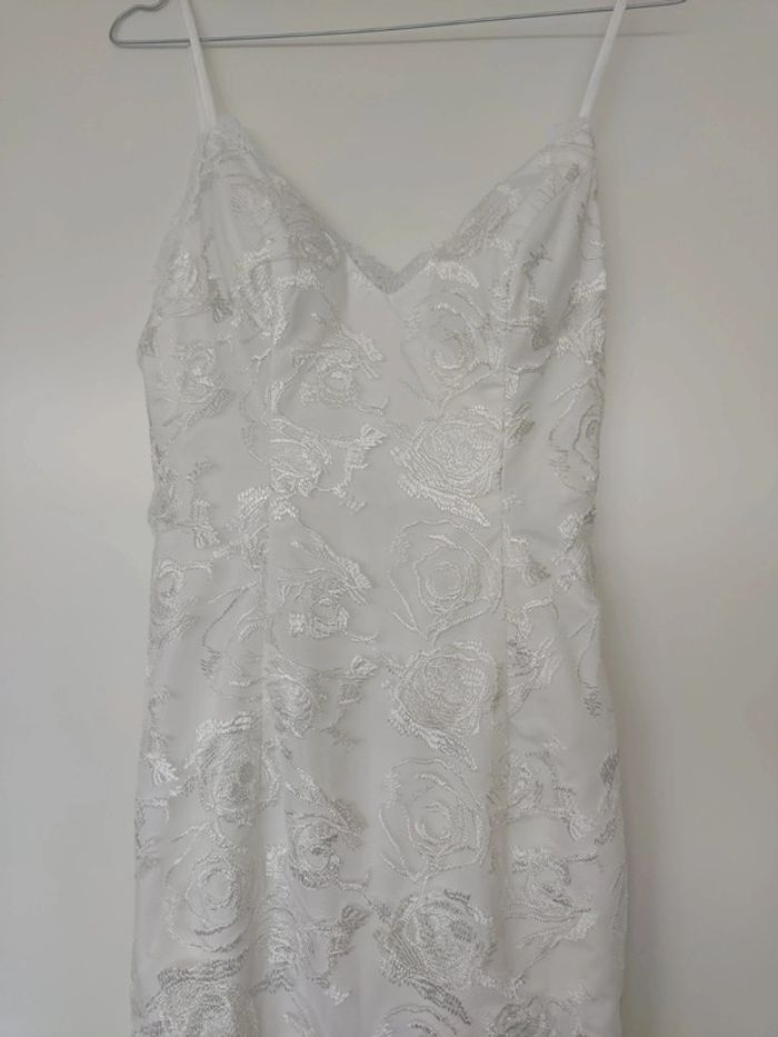 Robe de mariée style sirene dentelle fleurie