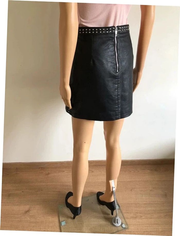 Jupe noire cloutée en simili cuir Astrid Black Label taille S jamais portée - photo numéro 8