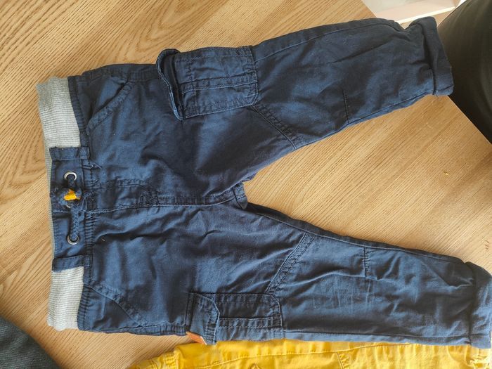 Lot 3 pantalons assez épais 18m - photo numéro 3