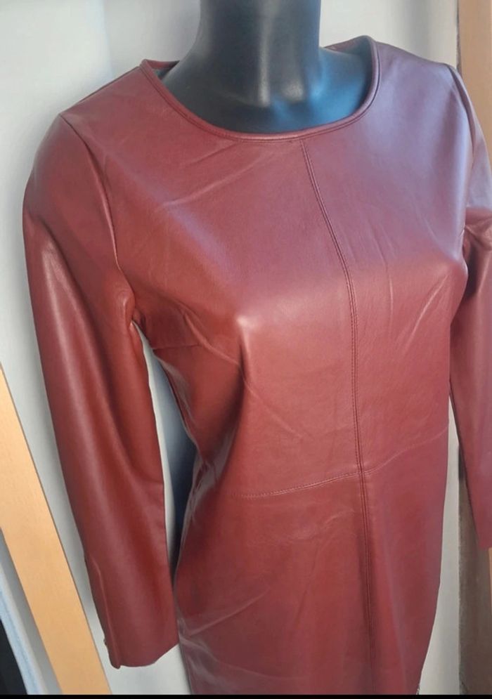 Les petites bombes robe simili T.36/38 - photo numéro 2