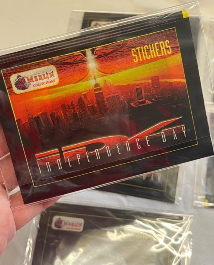 10 pochettes de stickers Indépendance Day 1996 🛸 👽 neuve - photo numéro 6