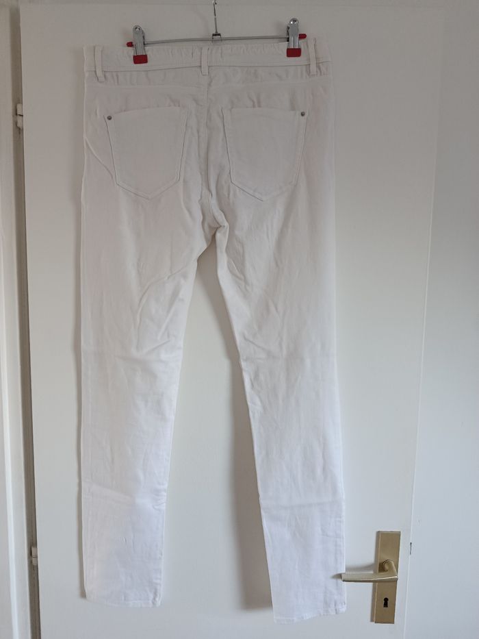 Jean blanc Cache cache - photo numéro 5