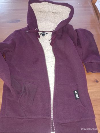 Gilet zippé à capuche t. XS