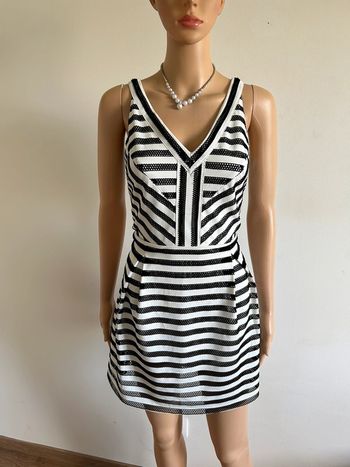 Robe noire et blanche sans manches Jus d’Orange taille 1 TBE