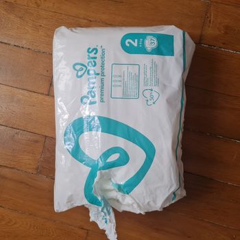 Couches pampers Taille 2