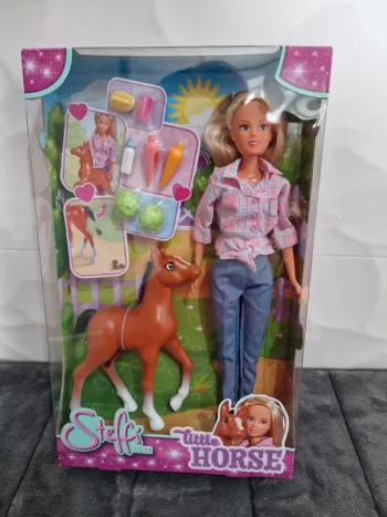 poupée petit poulain 29 cm Steffi love