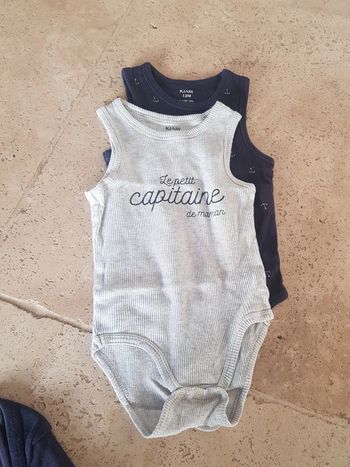 Lot de 2 bodys Kiabi sans manches