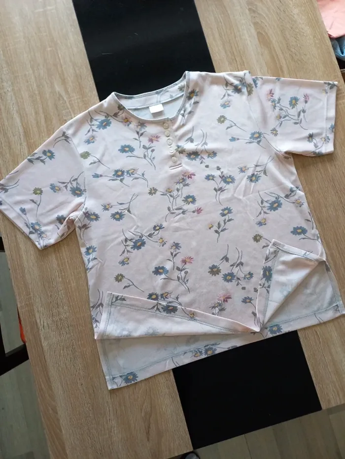 Tee-shirt femme fleuri T46/48 - photo numéro 8
