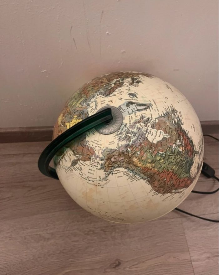 Globe terrestre lumineux - photo numéro 5