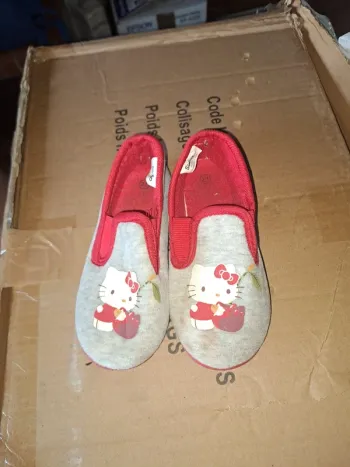 Pantoufle taille 27 fille 