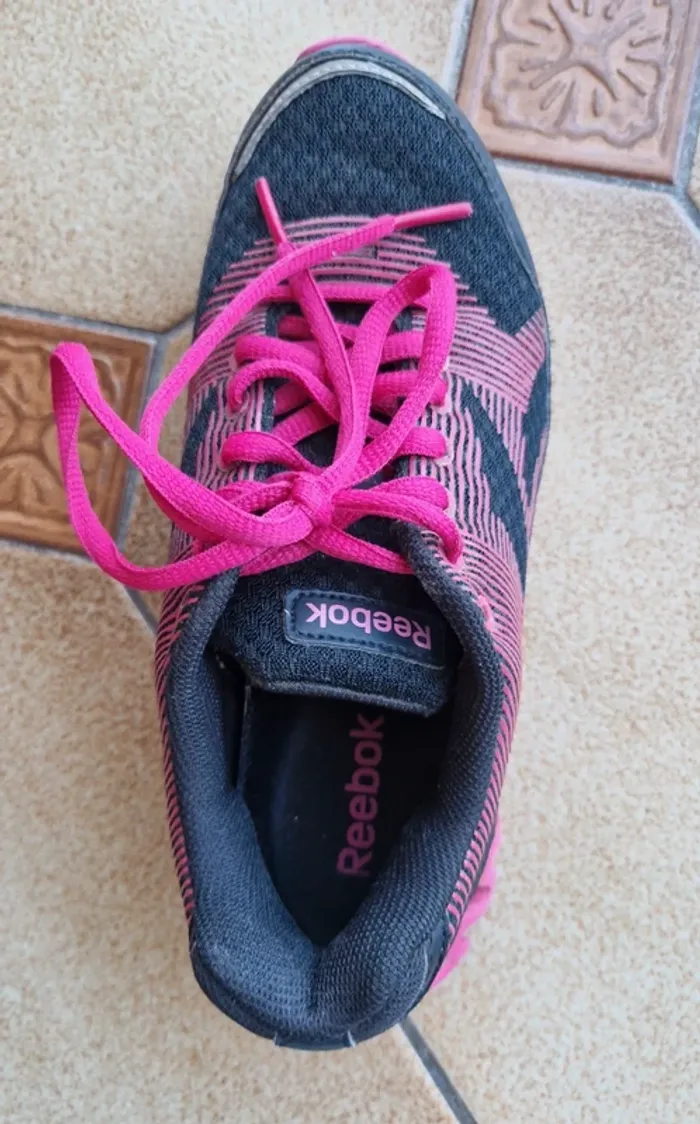 Baskets Reebok pointure 36 - photo numéro 4