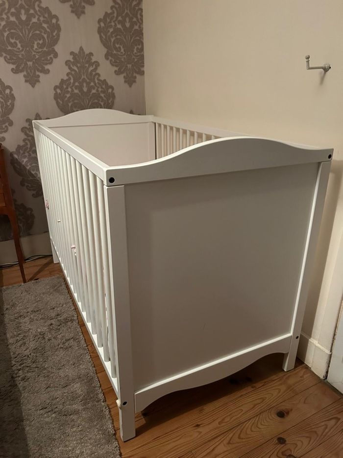 Lit bébé - photo numéro 2