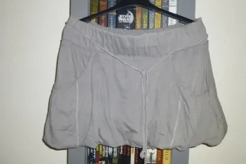 mini jupe ESPRIT forme boule taille 42 taille grand 46/48