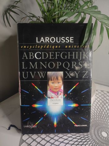 Larousse encyclopédie universel vol4