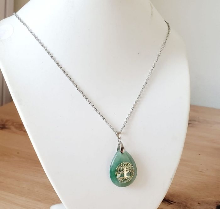 Collier pendentif pierre Aventurine
et chaîne cuir - photo numéro 4
