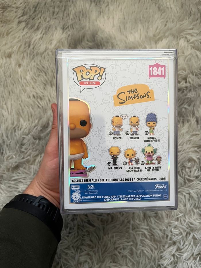 Funko Pop! Plus Homer on Scale with Pop! Protector - photo numéro 2
