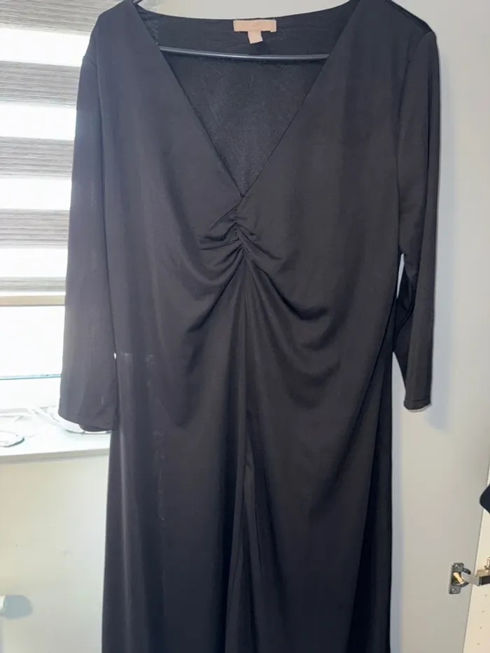Robe h&m noir taille  xl - photo numéro 4