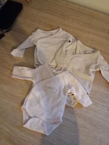 Lot de 3 bodies 0/1 mois