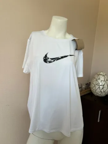 T shirt Nike neuf