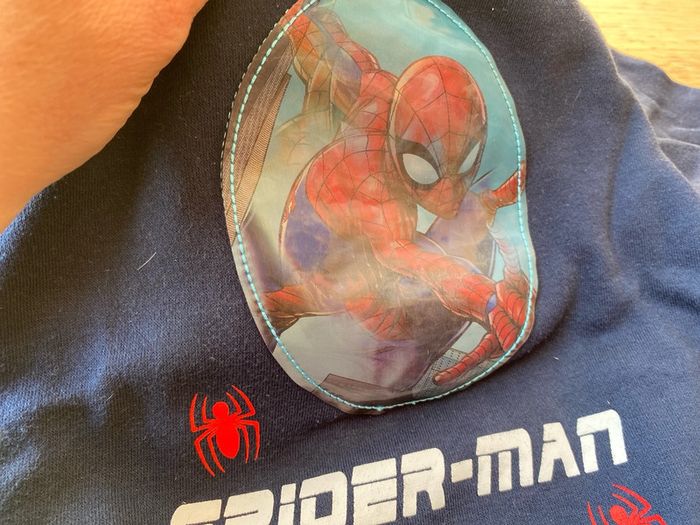 Pull Spiderman hologramme 3 ans - photo numéro 3