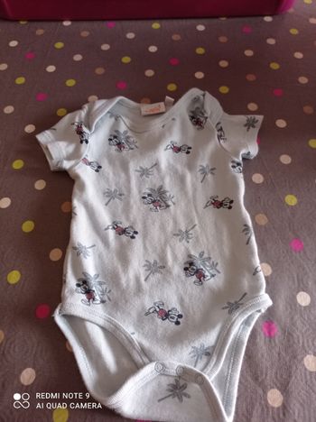 Un bodies en bon état