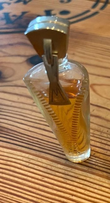 Miniature parfum just me Montana