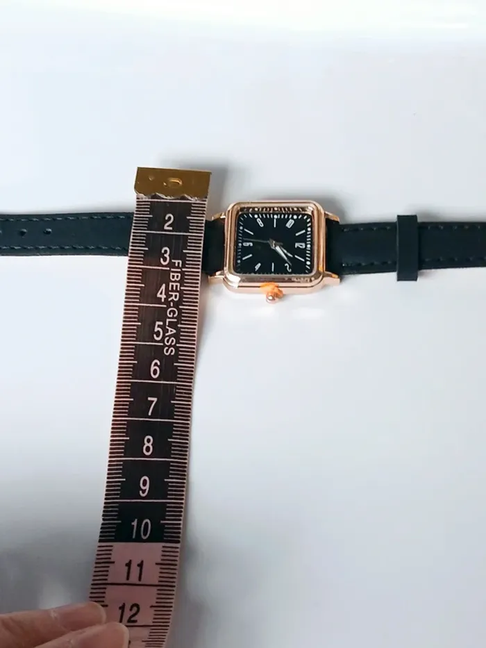 Montre carrée chic bracelet noir – design épuré très tendance - photo numéro 6