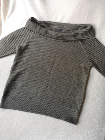 Pull fils dorés col bateau