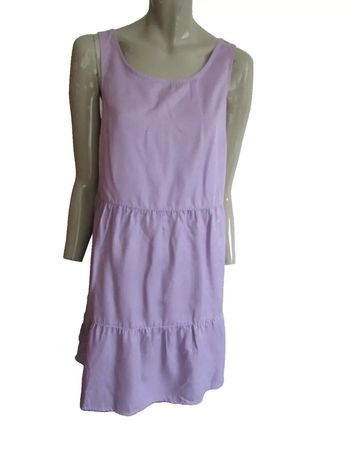 robe d'été coupe courte et vague marque esmara taille indiquée 38 peut aller a une taille 36