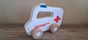Ambulance en bois