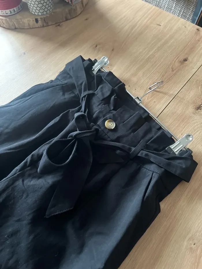 Pantalon noir - photo numéro 3