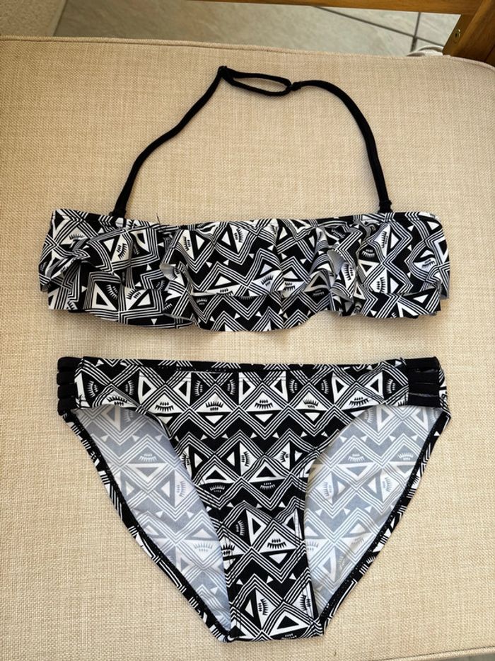 maillot de bain 2 pièces noir et blanc