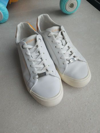 Baskets en cuir