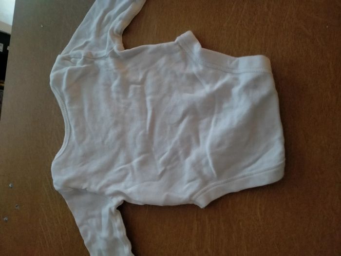 Body 0/3 mois 62 cm - photo numéro 3