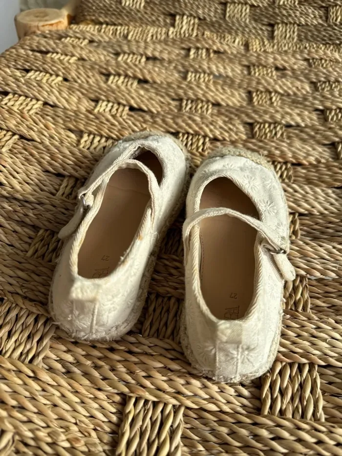 Ballerine beige Zara Pointure 27 - 4 € - photo numéro 4