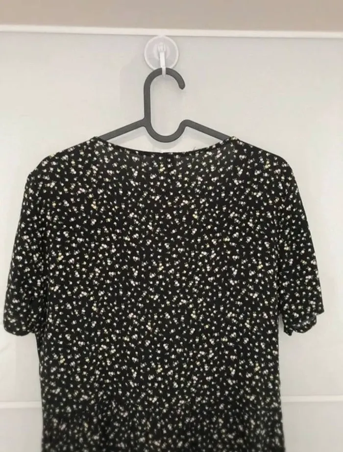 Robe mi longue noire fleurie - photo numéro 7