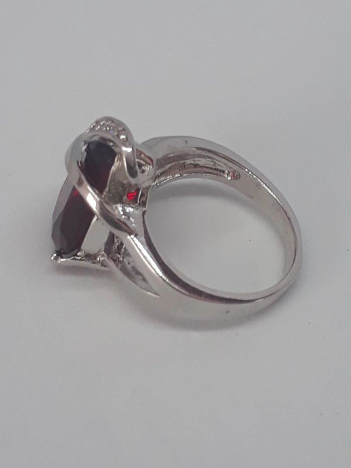 Bague fantaisie pierre rouge + brillants - photo numéro 2