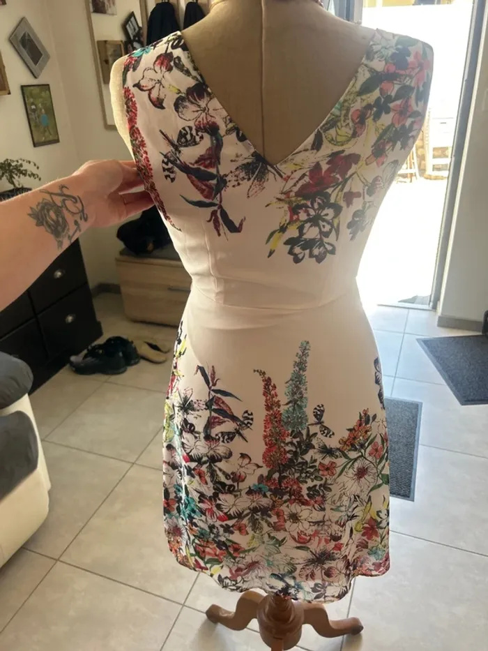 Robe esprit femme taille S fleurie - photo numéro 8