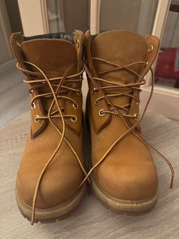 Bottines à lacets Timberland taille 36 (valeur 120€)