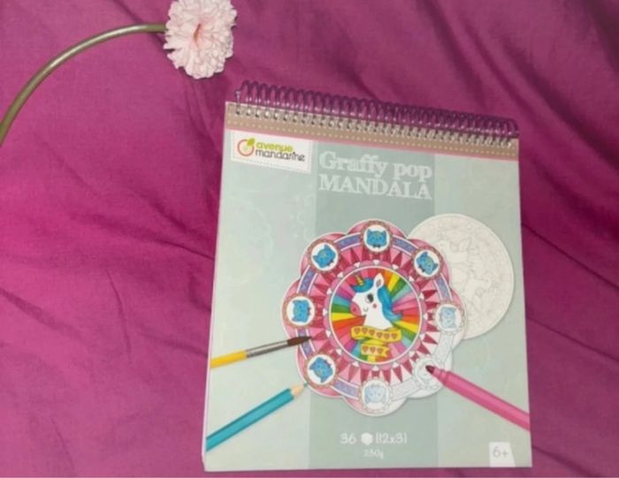 Graffy pop mandala