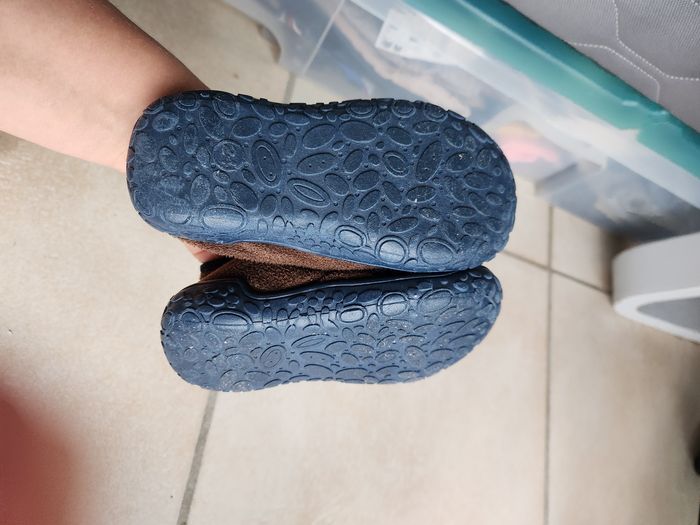 Chaussons pointure 24 - photo numéro 3