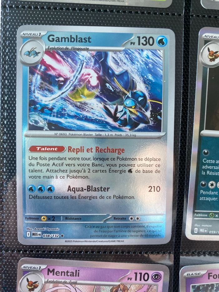 Carte Pokémon holographique neuf