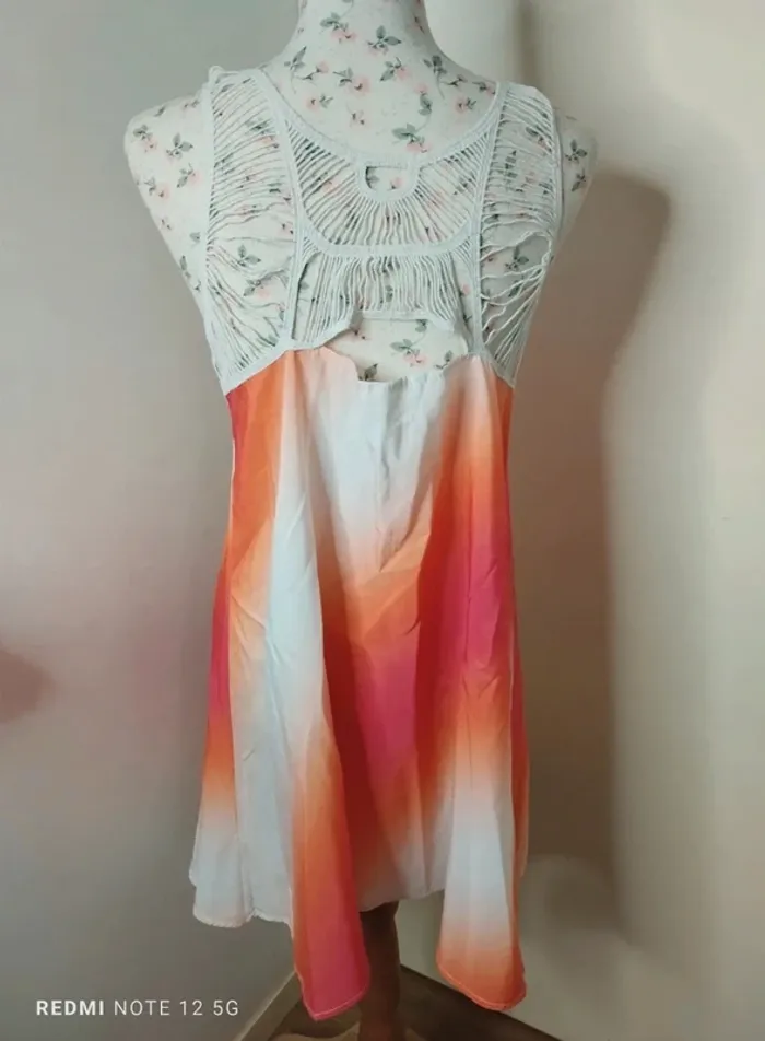 Jolie robe d'été taille unique - photo numéro 4