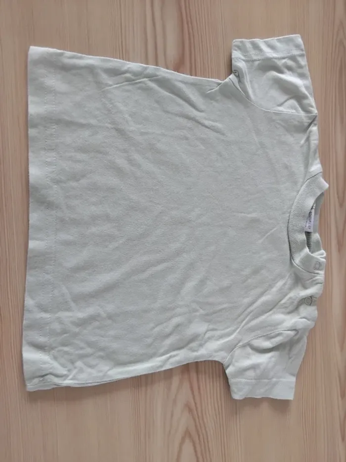 Tee-shirt 🔄 - photo numéro 2