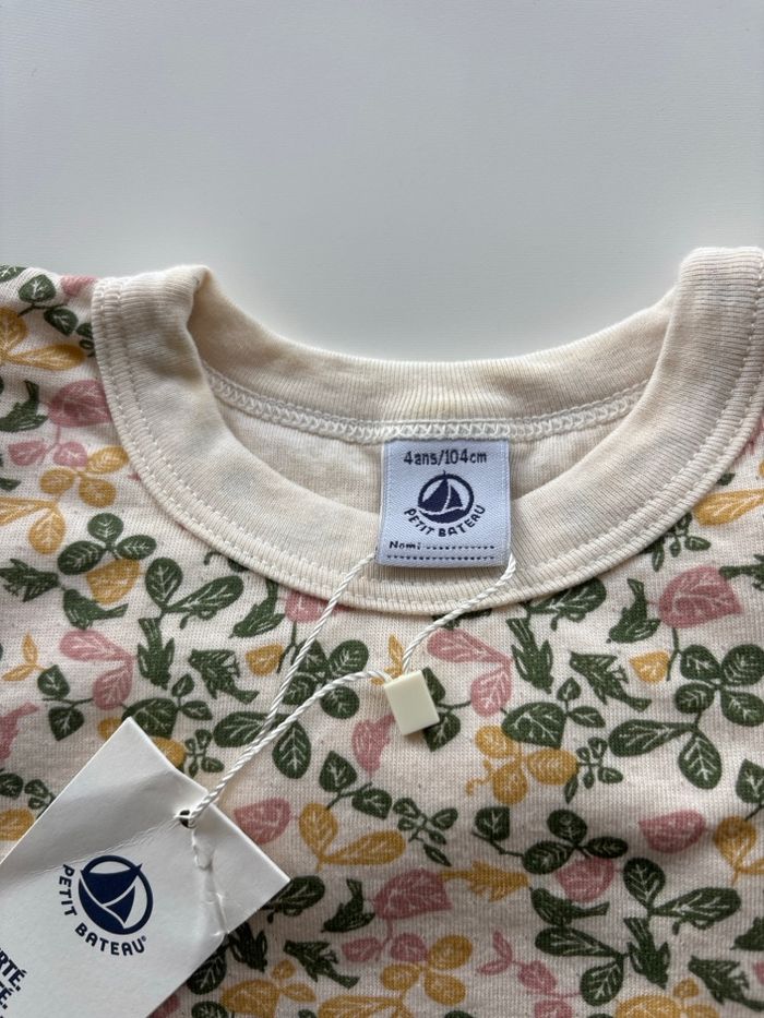 Sweat Petit Bateau fleuri – 4 ans / 104 cm – Neuf avec étiquette - photo numéro 2