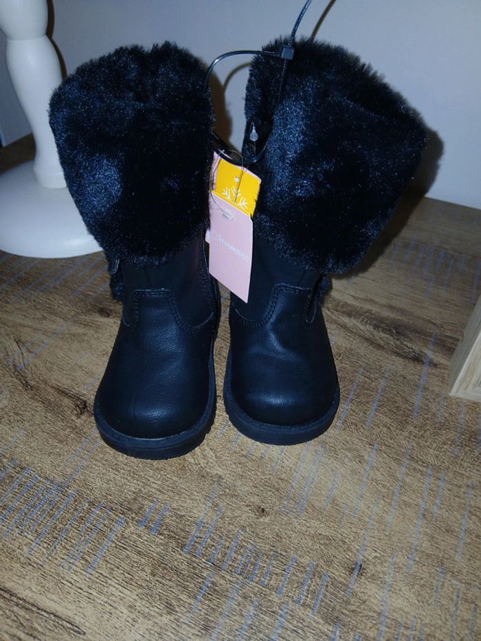 Botte neuf taille 19 - photo numéro 3