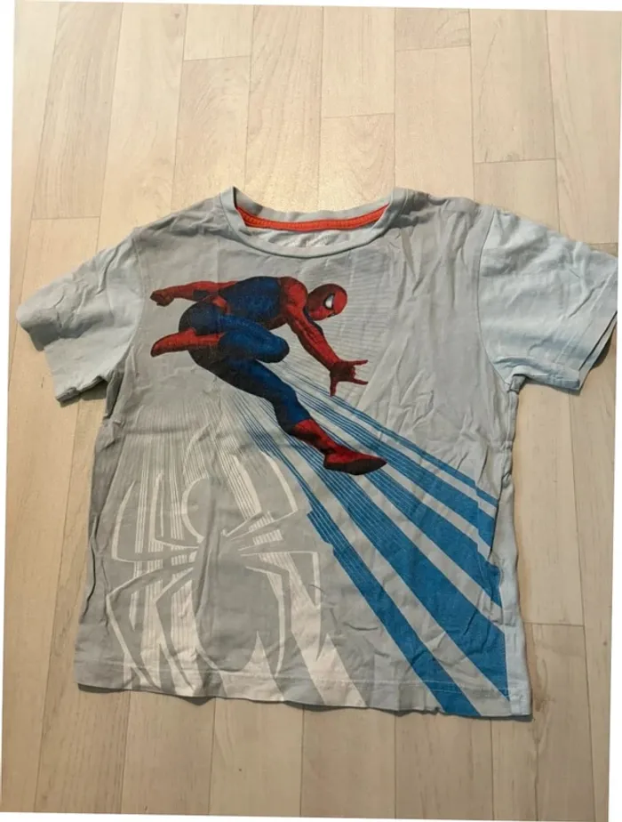 T-shirt Spiderman 5/6 ans bleu clair manches courtes