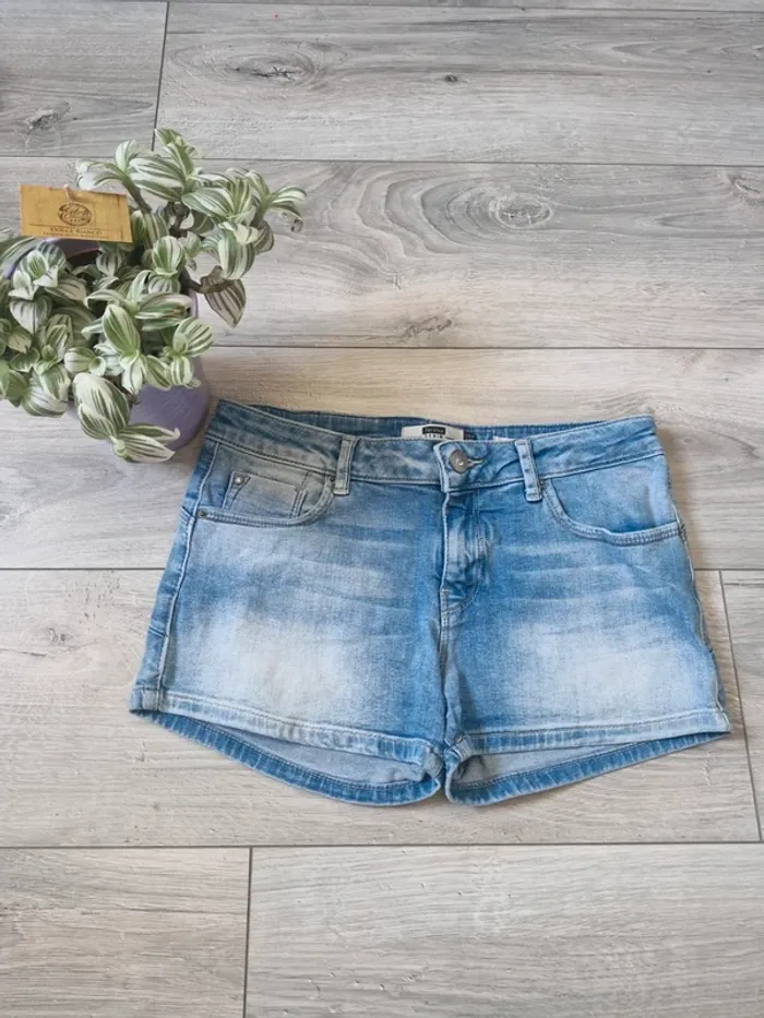 Short bershka