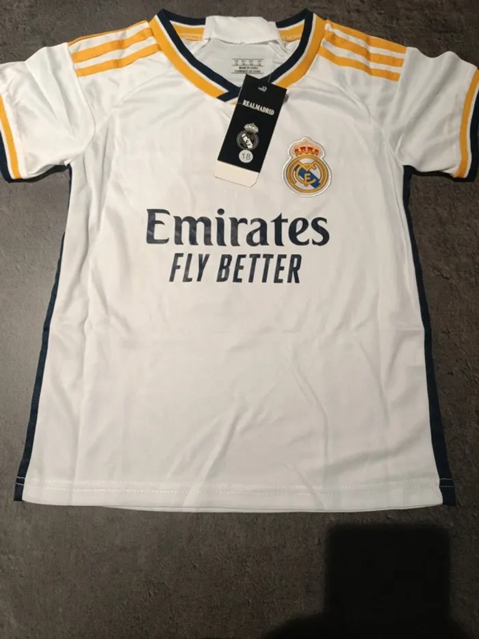 Tenue foot Real Madrid Jude Bellingham blanc. T.18 - photo numéro 2